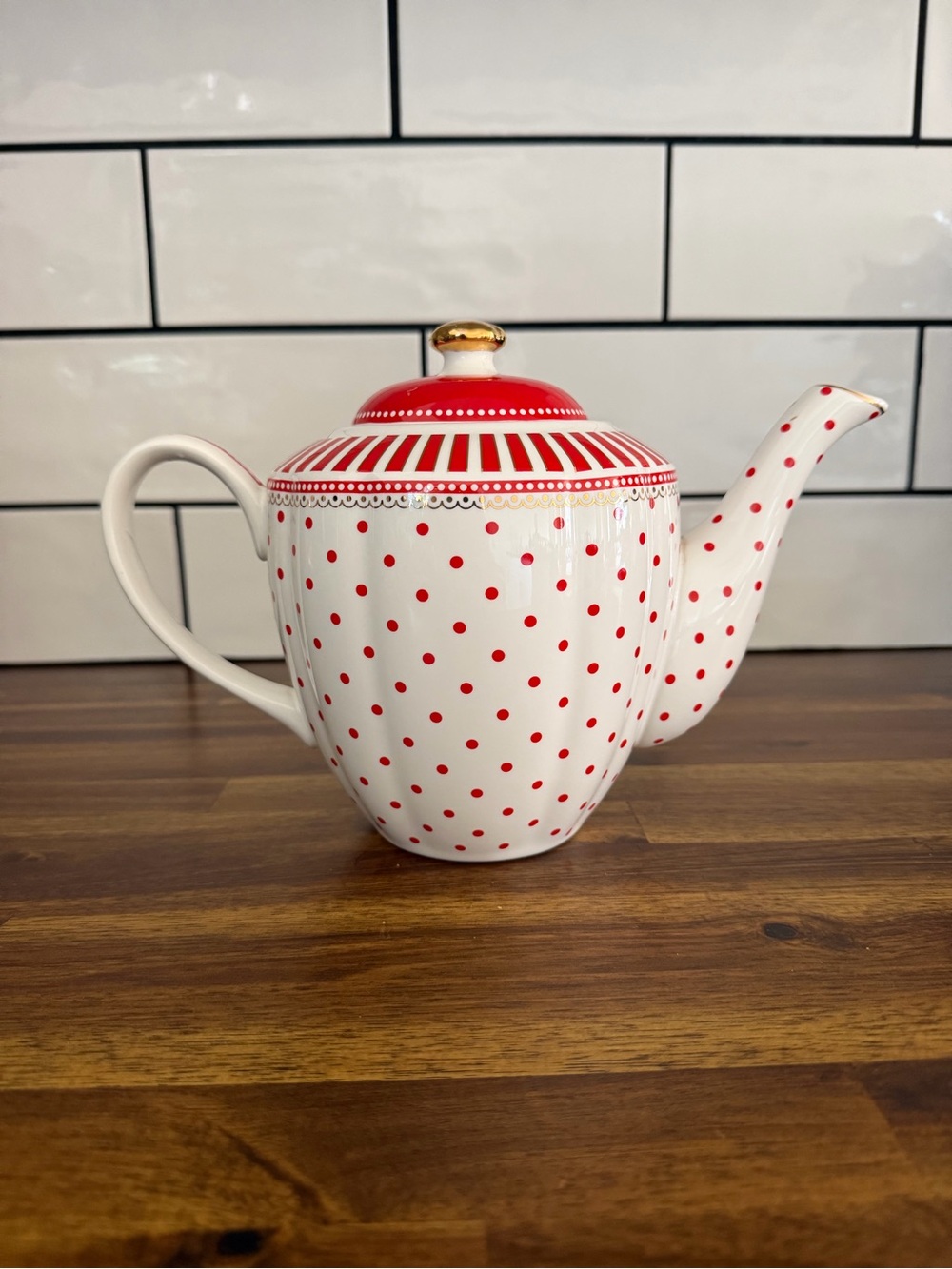 Porcelain Polka Dots Teapot